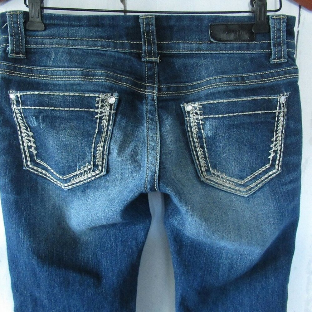 SOLDBuckle Daytrip Aquarius Flare Jeans Distressed - Picture 3 of 7